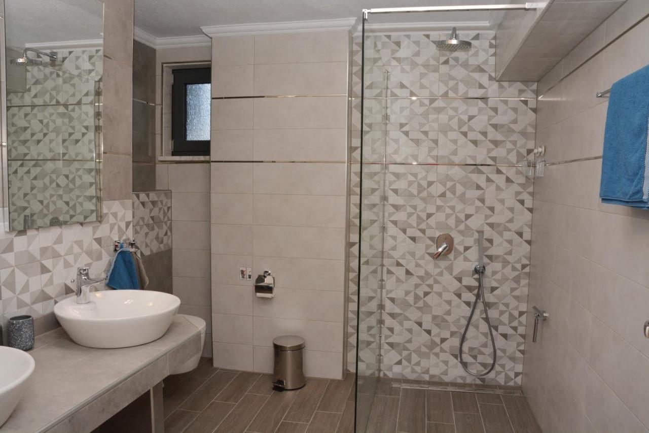 Pegasus Sea View Luxury Apartments Vrasná Exterior foto